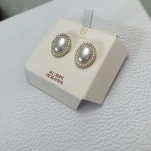 Faux pearl decor oval stud earring